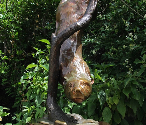 Click to view detail for FL158 River Otter 48x20x12 $1650